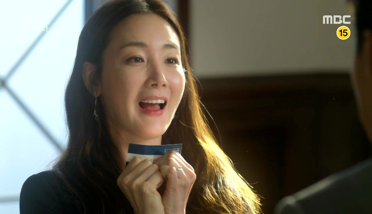 Woman With a Suitcase Episode 1 » Dramabeans Korean drama recaps